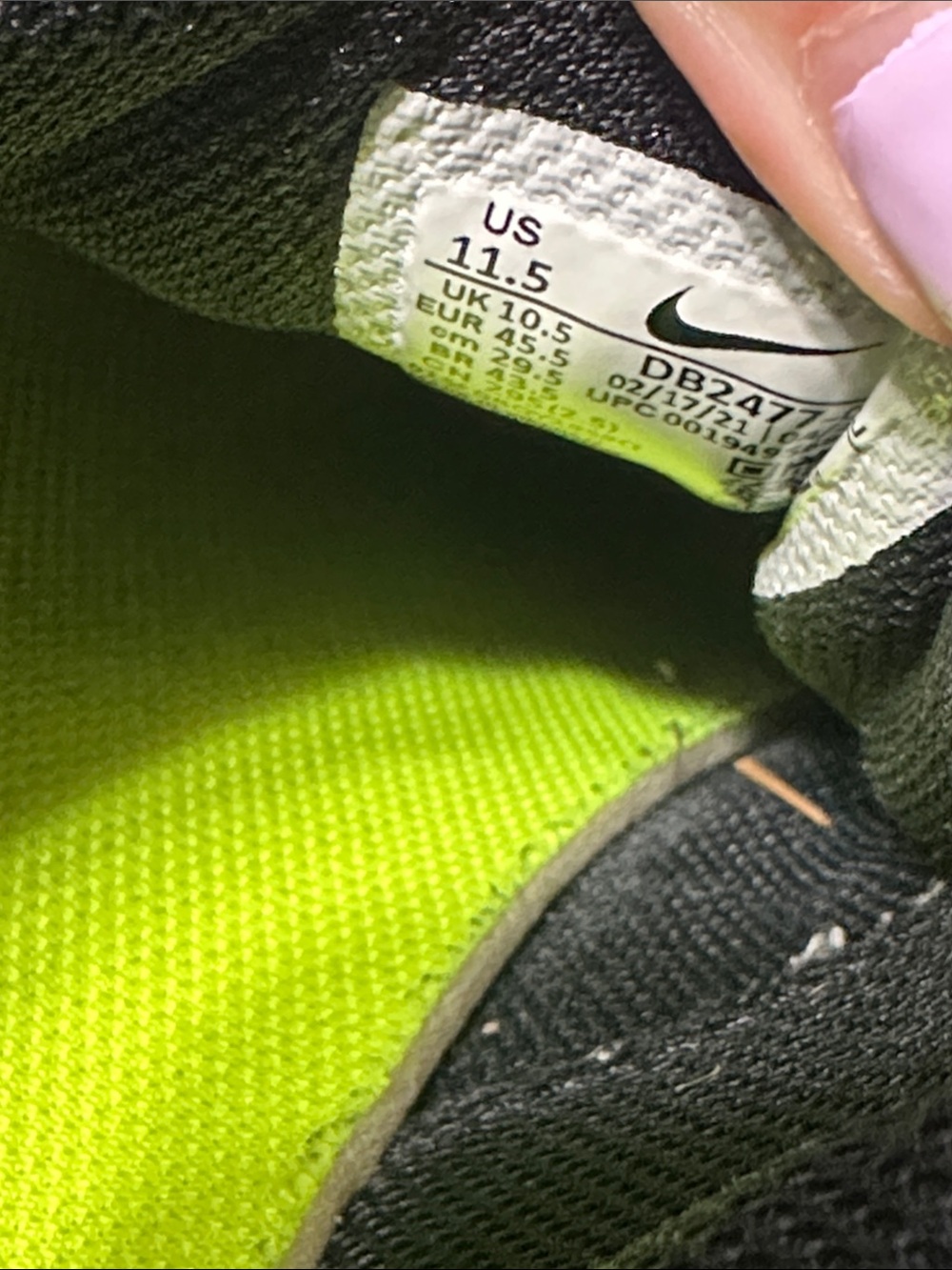 Black Nike Athletic Sneakers with White Speckled Sole - Picture 9 of 9